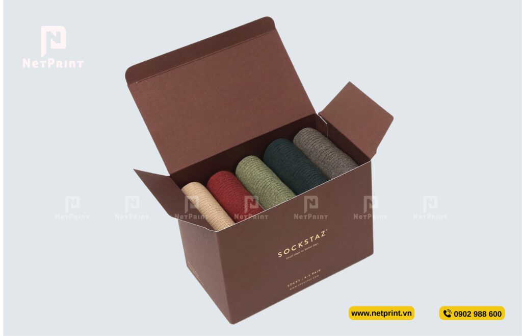 in hộp giấy đựng áo thun
